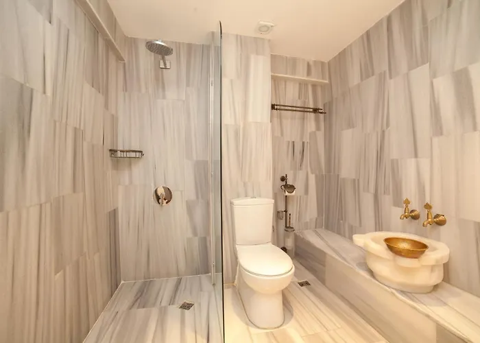 치어스 호스텔 *